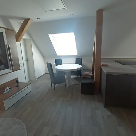 Laendliche Zarrentin am Schaalsee