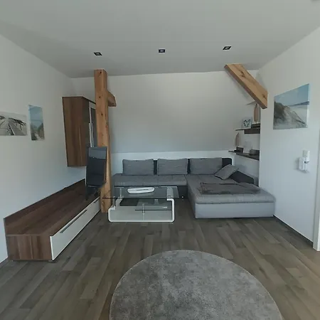 Laendliche Zarrentin am Schaalsee